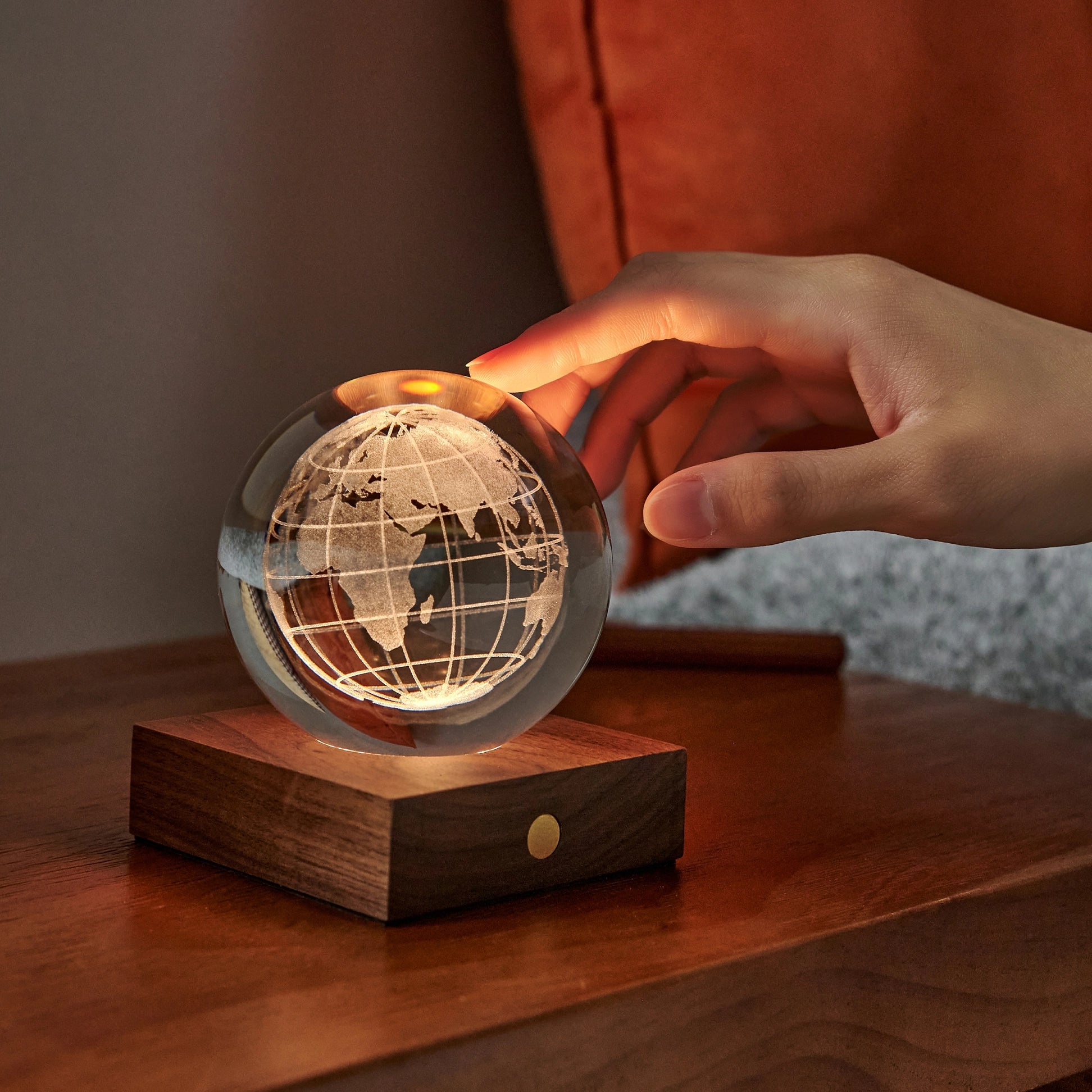 Amber Crystal Light - Wireless & Portable - 2024 UK Gift of the Year Winner (Cyclist/Golfer/Saturn/World Map)