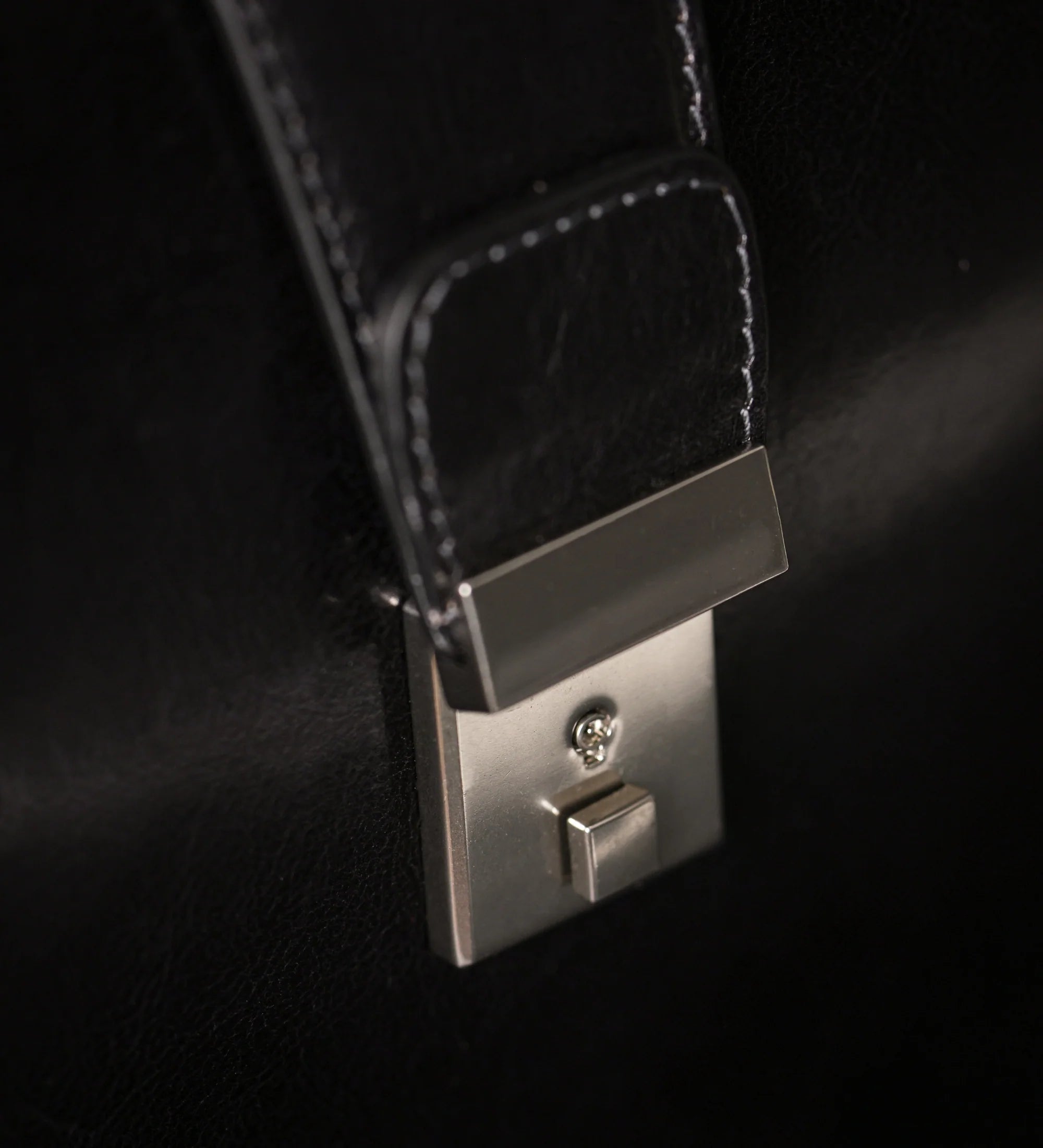 Large Leather Briefcase - Black | Time Resistance