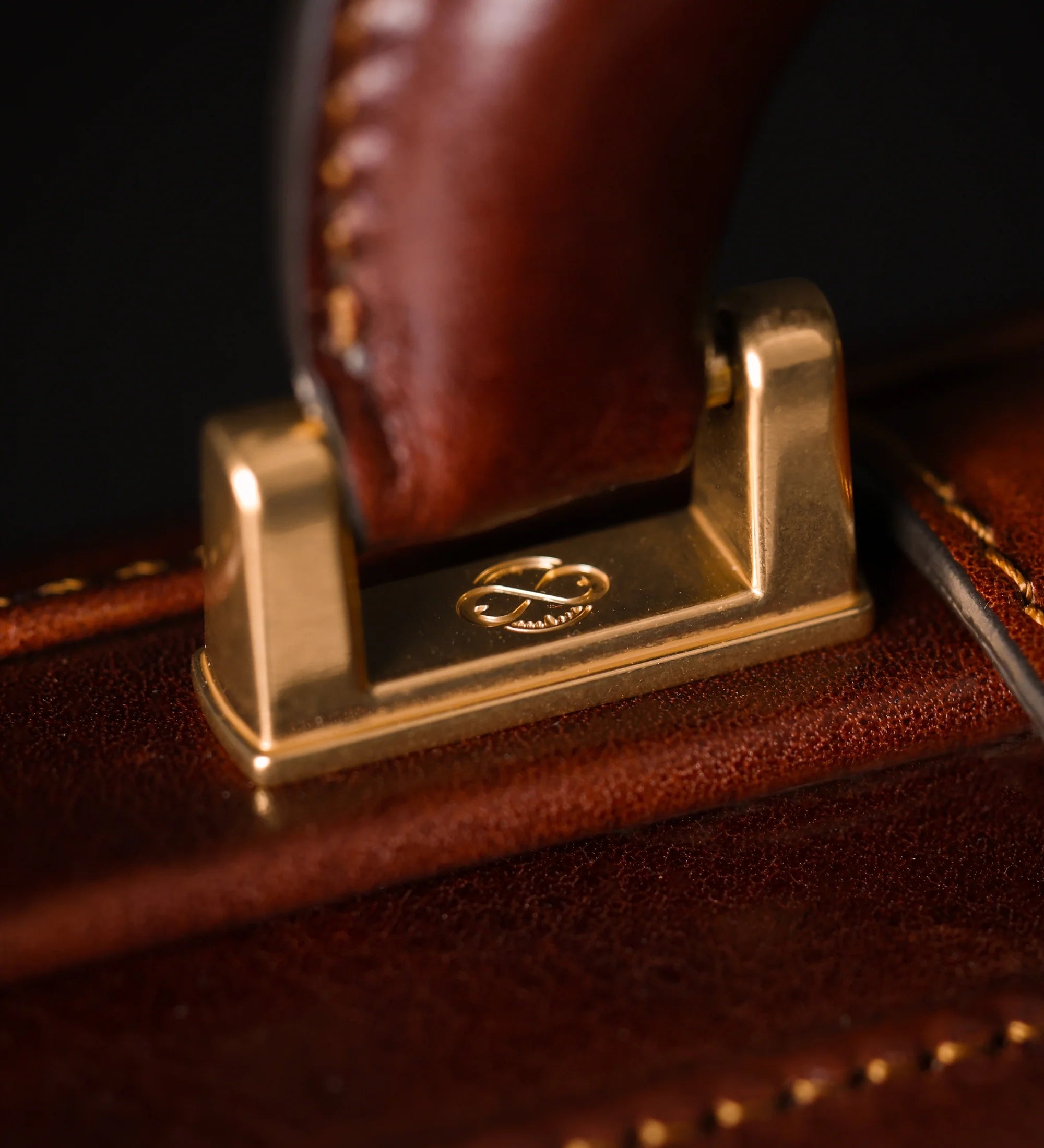 Large Leather Briefcase - Brown | Time Resistance