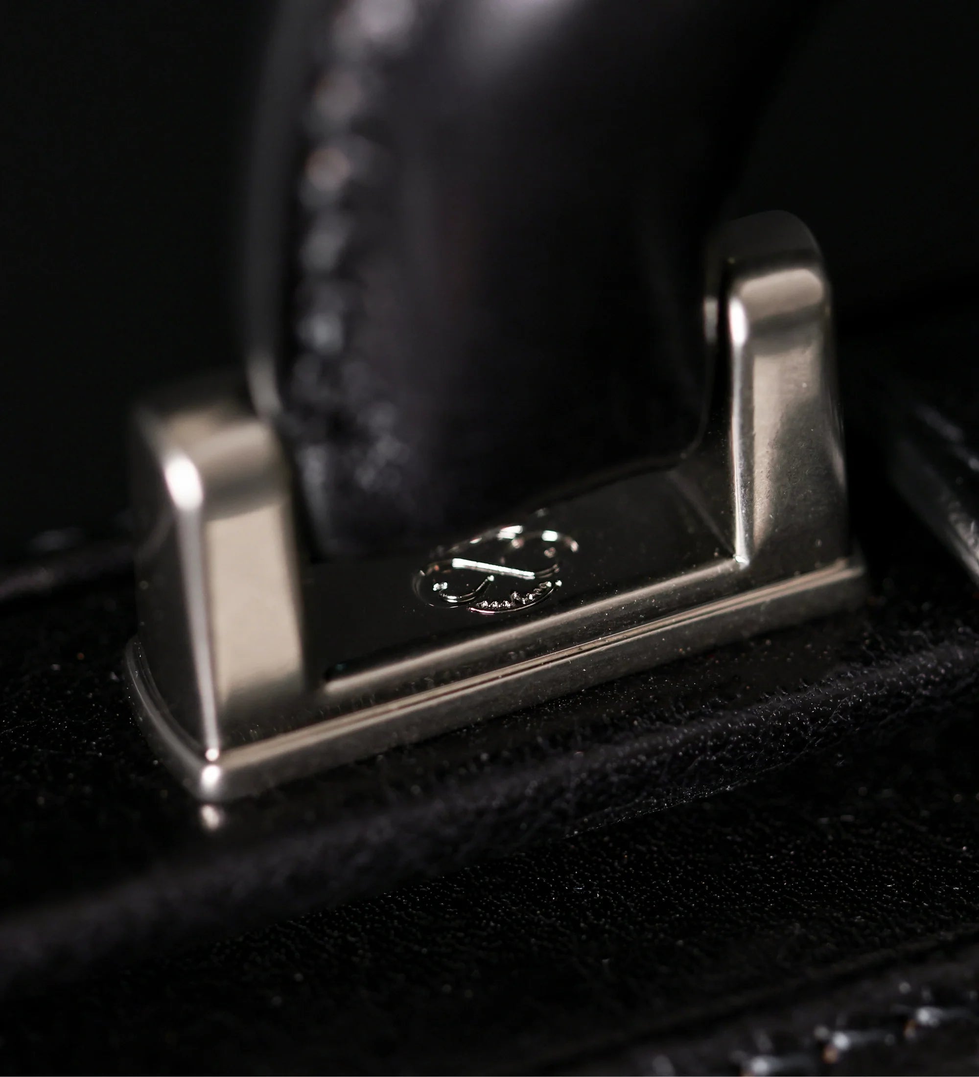 Large Leather Briefcase - Black | Time Resistance