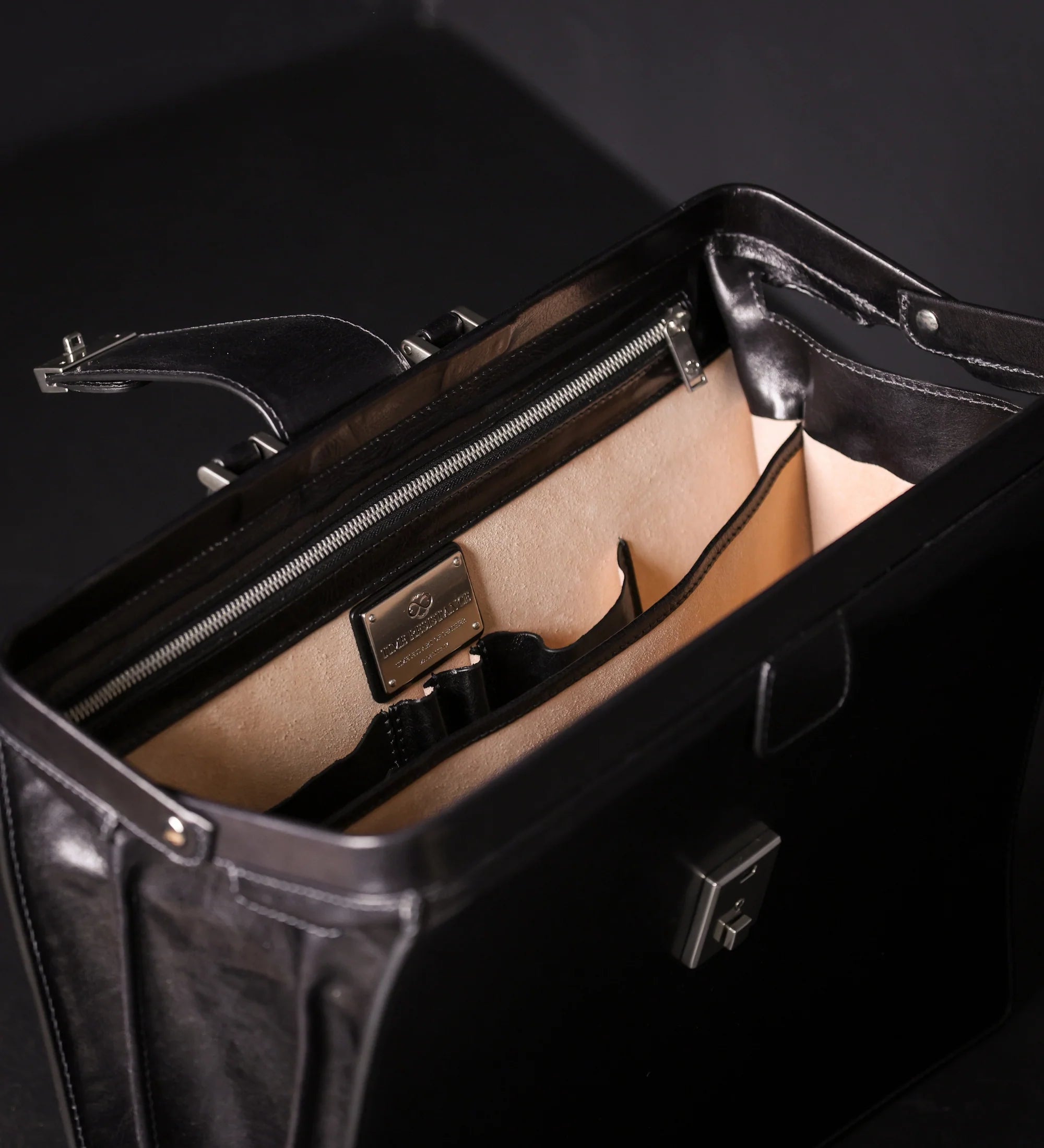Large Leather Briefcase - Black | Time Resistance