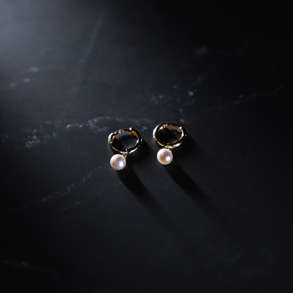 18k Gold Pearl Dangle Hoop Earrings (single) | Twisted Pendant