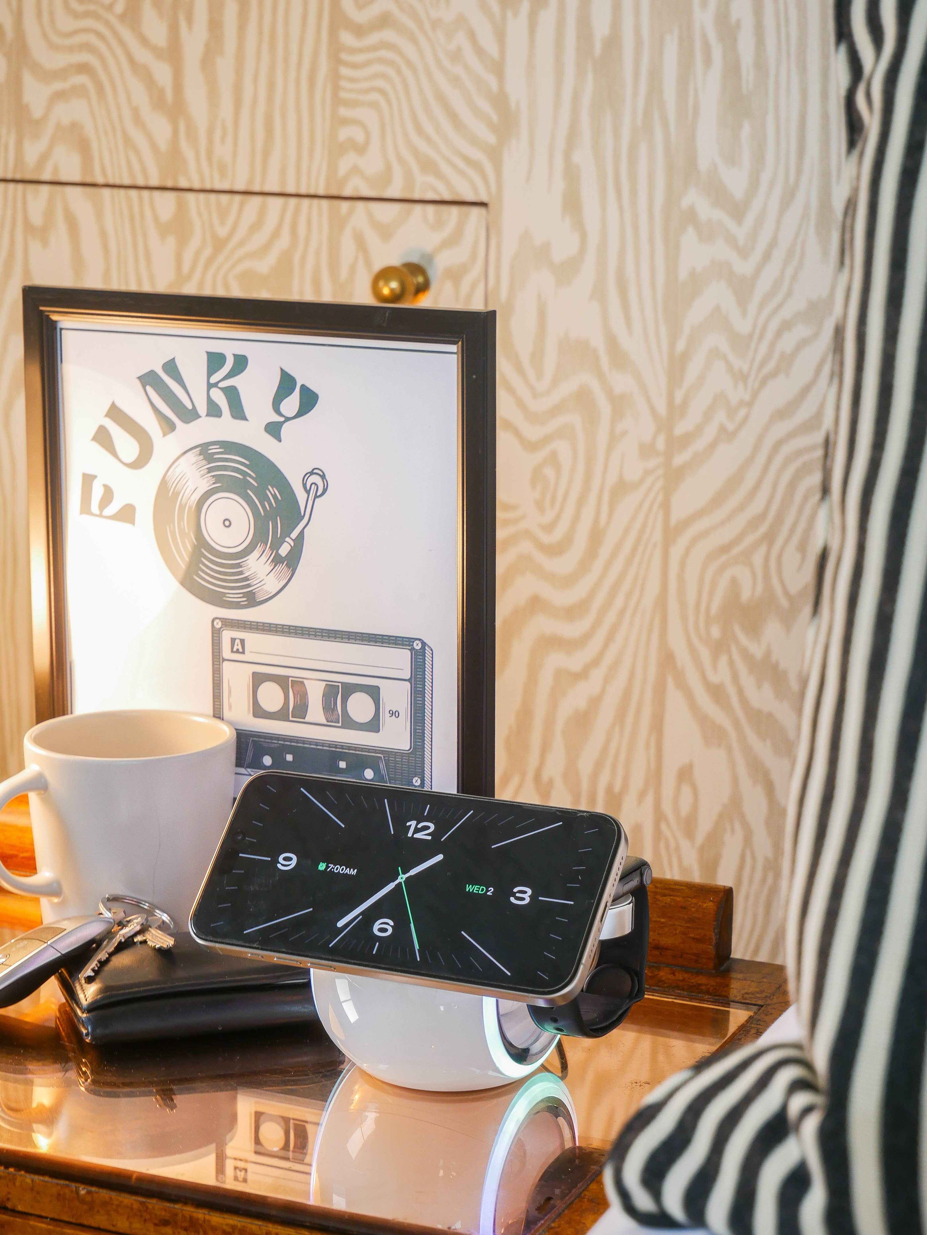 Capsule 3 in 1 Wireless Charger for Apple products