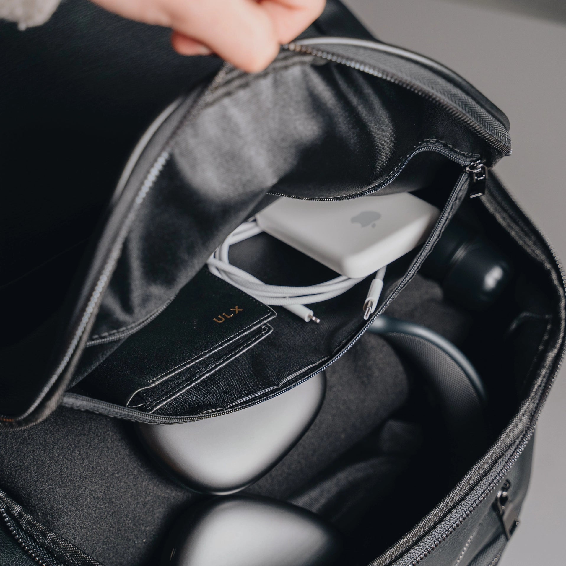 Classic Leather Backpack - Black - Dapperfella