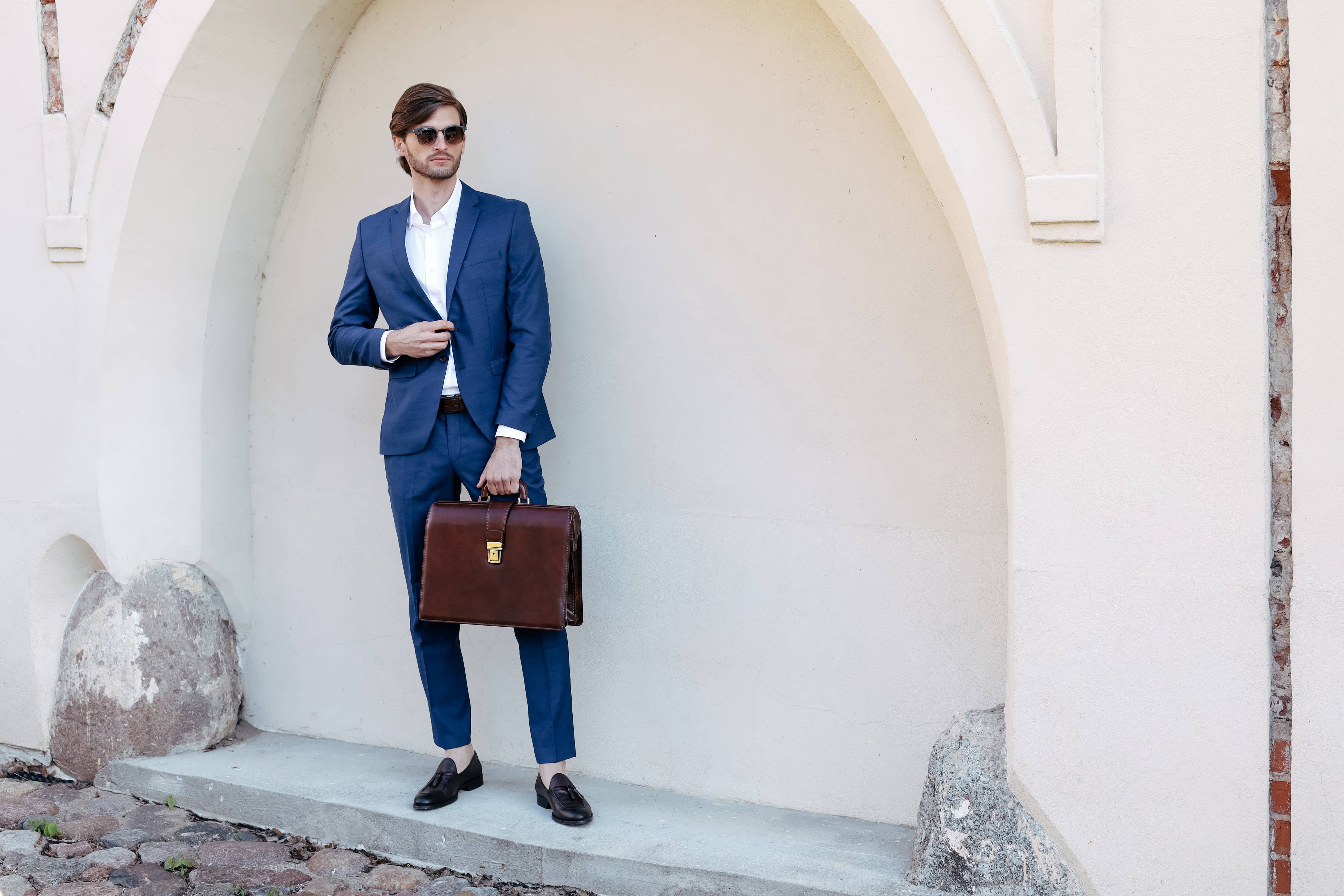 Large Leather Briefcase - Brown | Time Resistance