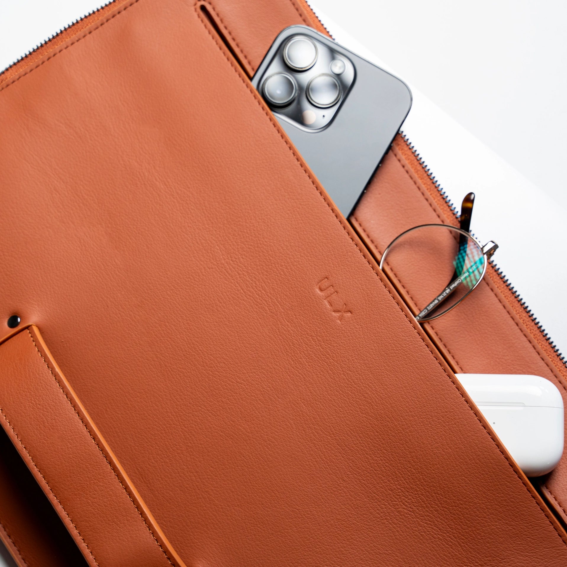 Leather MacBook Sleeve - Brown ( 15/16" laptop) - Dapperfella