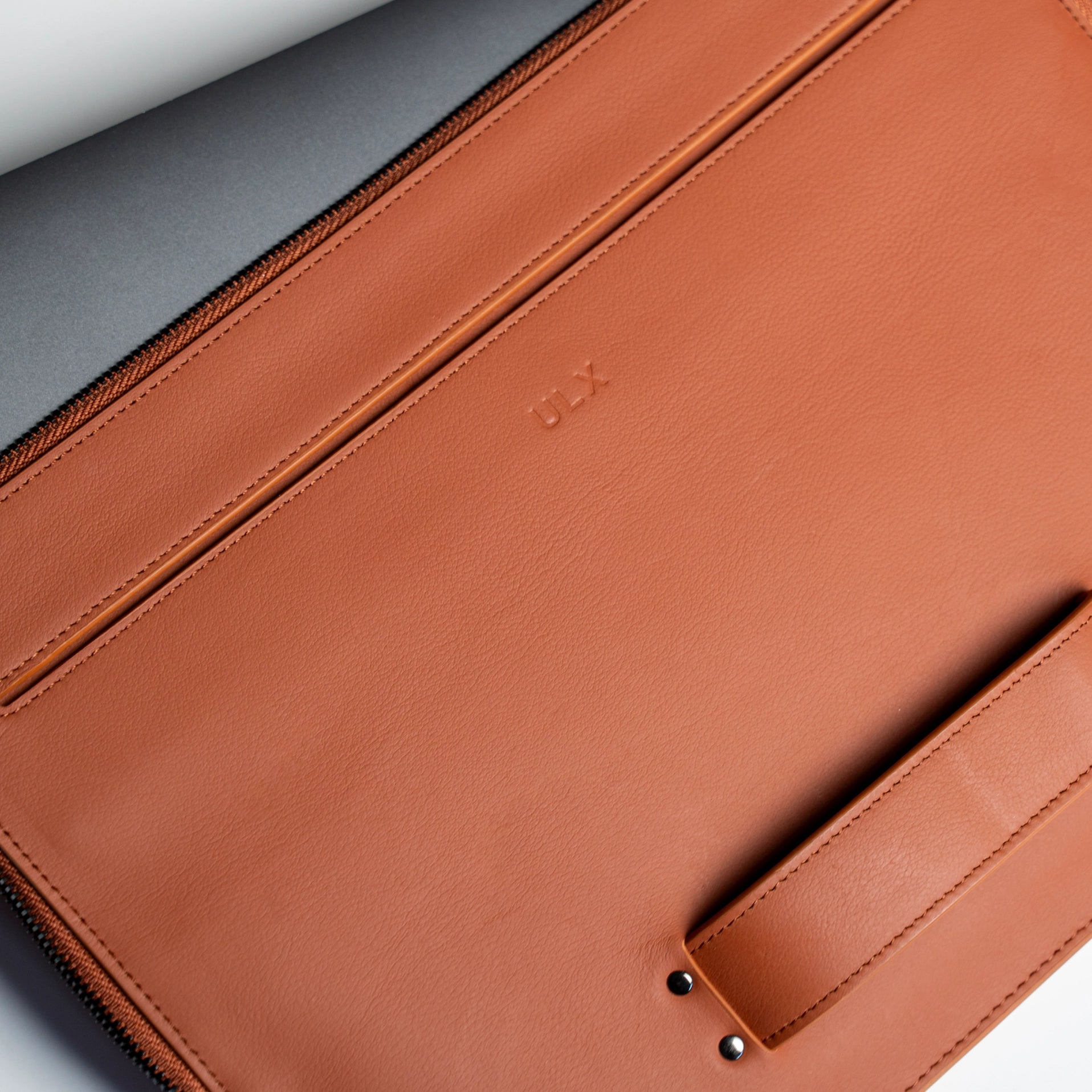 Leather MacBook Sleeve - Brown ( 15/16" laptop) - Dapperfella