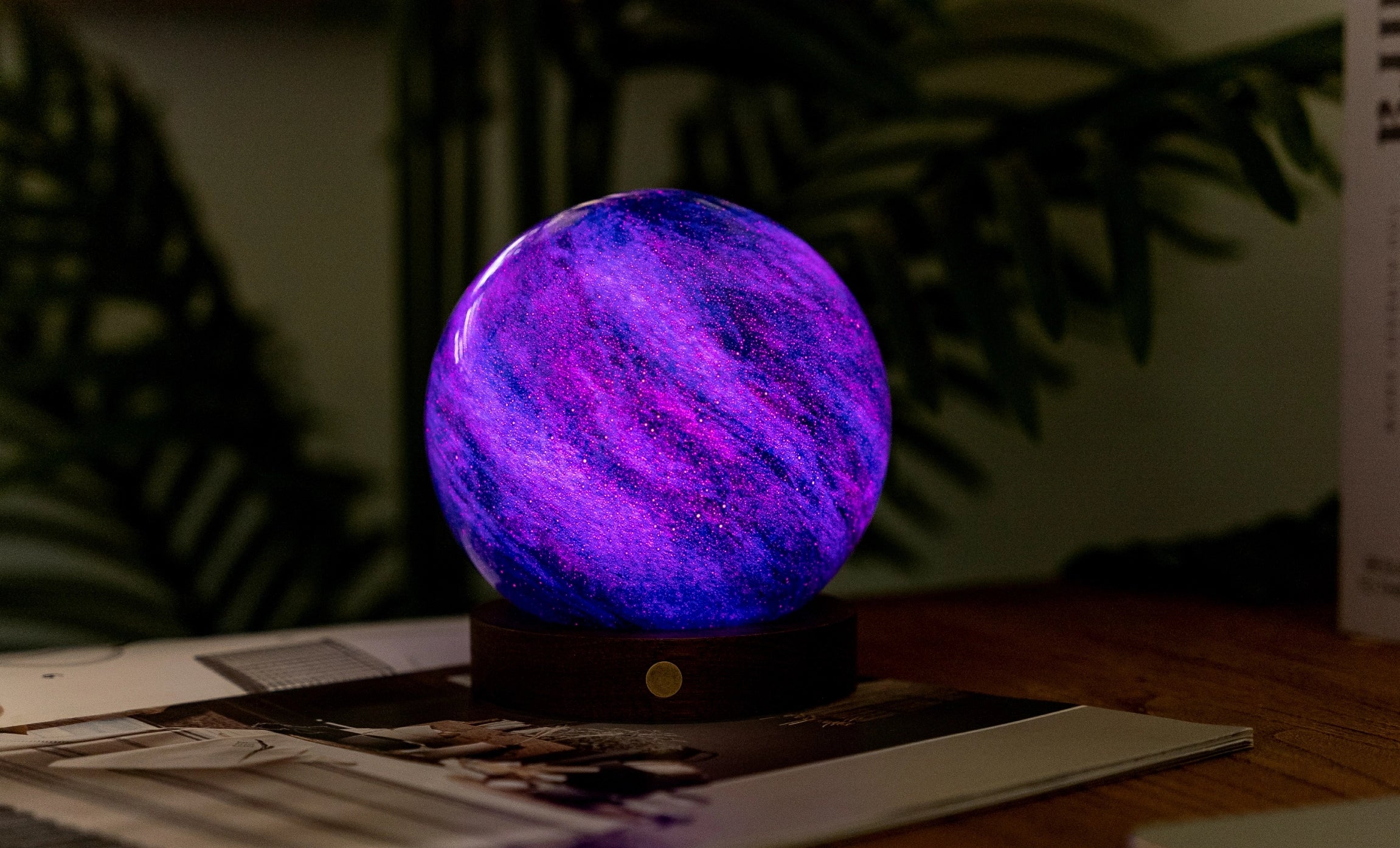 Astra Glass Light- Wireless & Portable - 2024 UK Gift of the Year Winner (Large)
