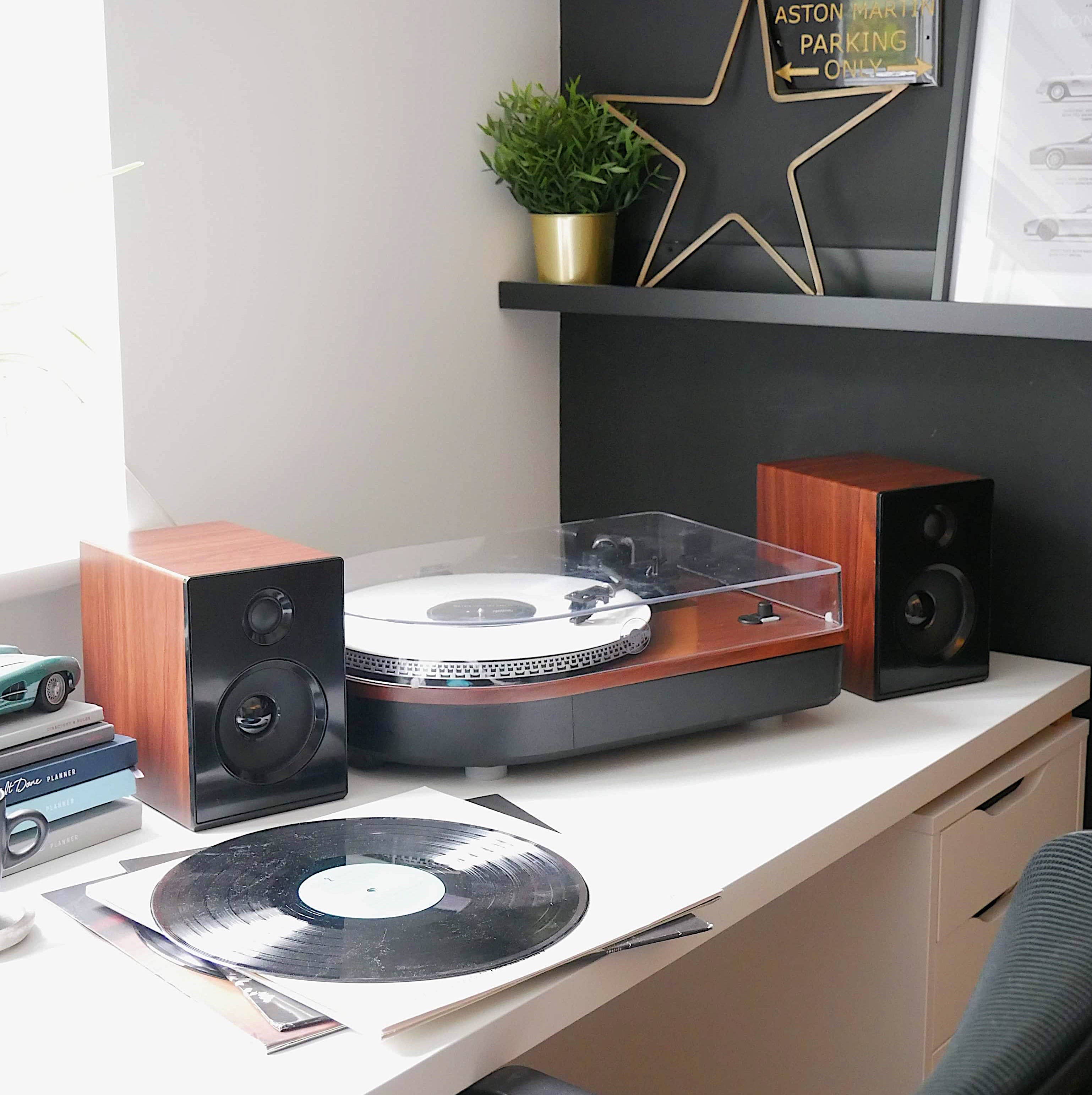 Camden Luxury Turntable with Bluetooth + Speakers