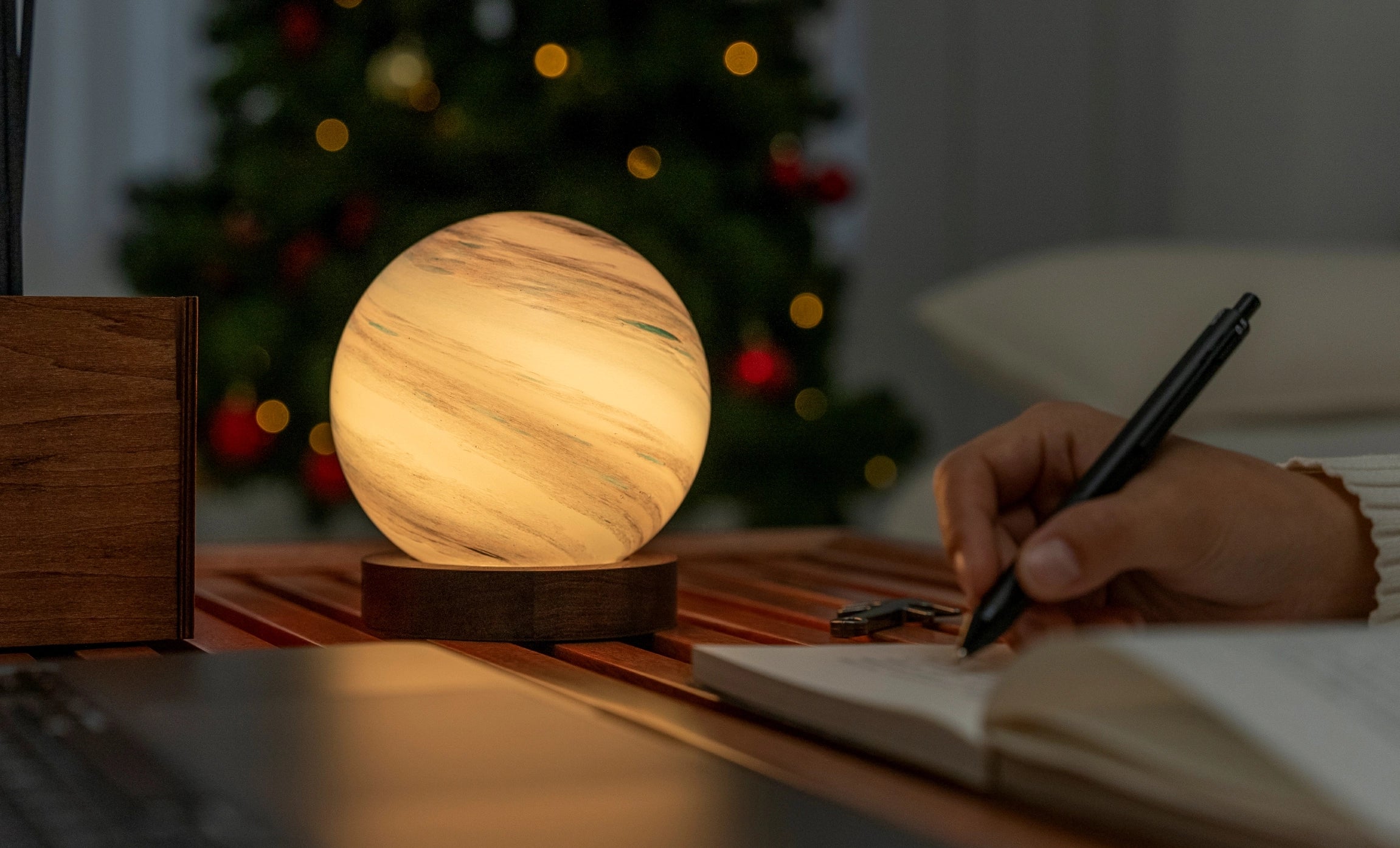 Astra Glass Light- Wireless & Portable - 2024 UK Gift of the Year Winner (Large)