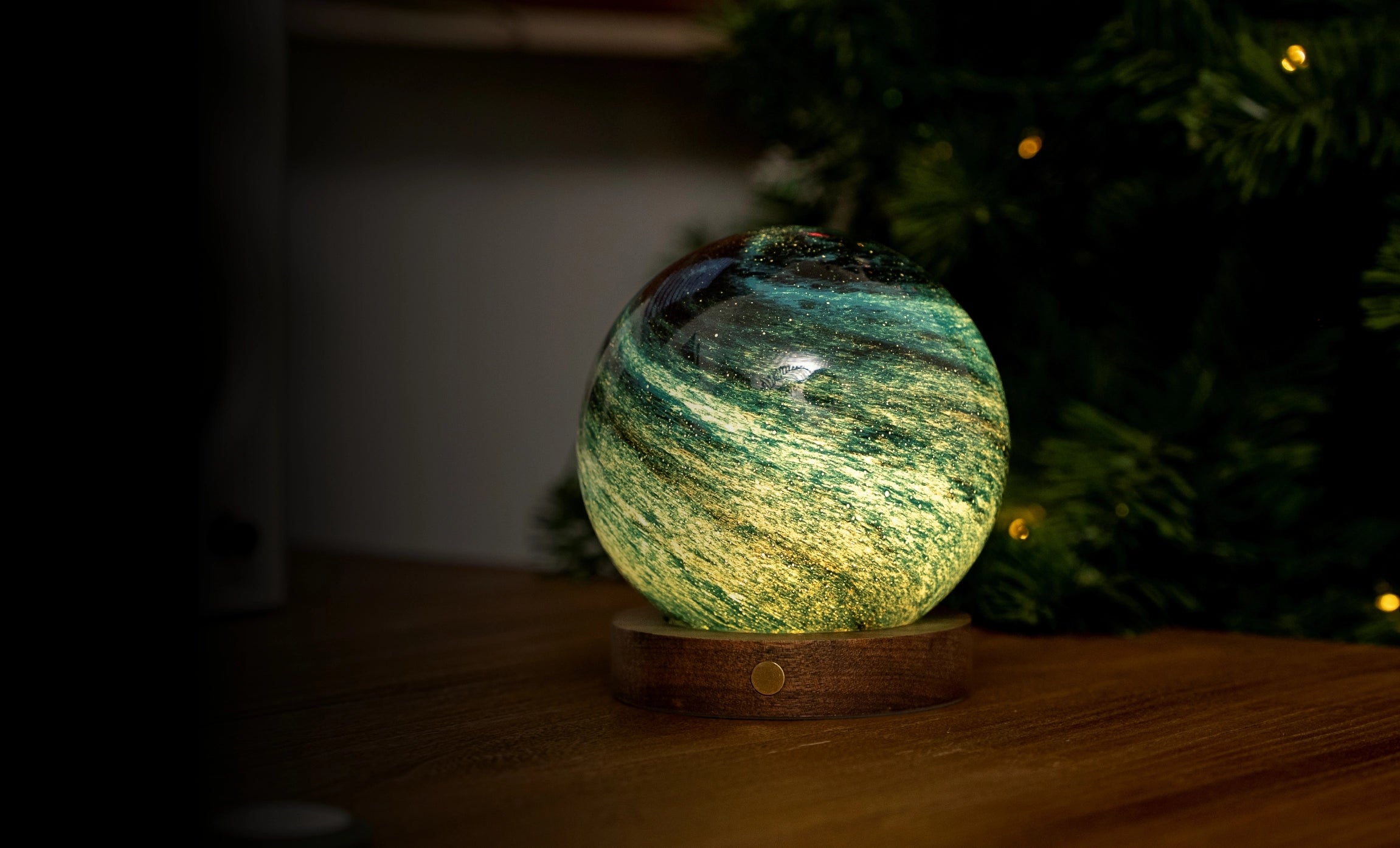 Astra Glass Light- Wireless & Portable - 2024 UK Gift of the Year Winner (Large)
