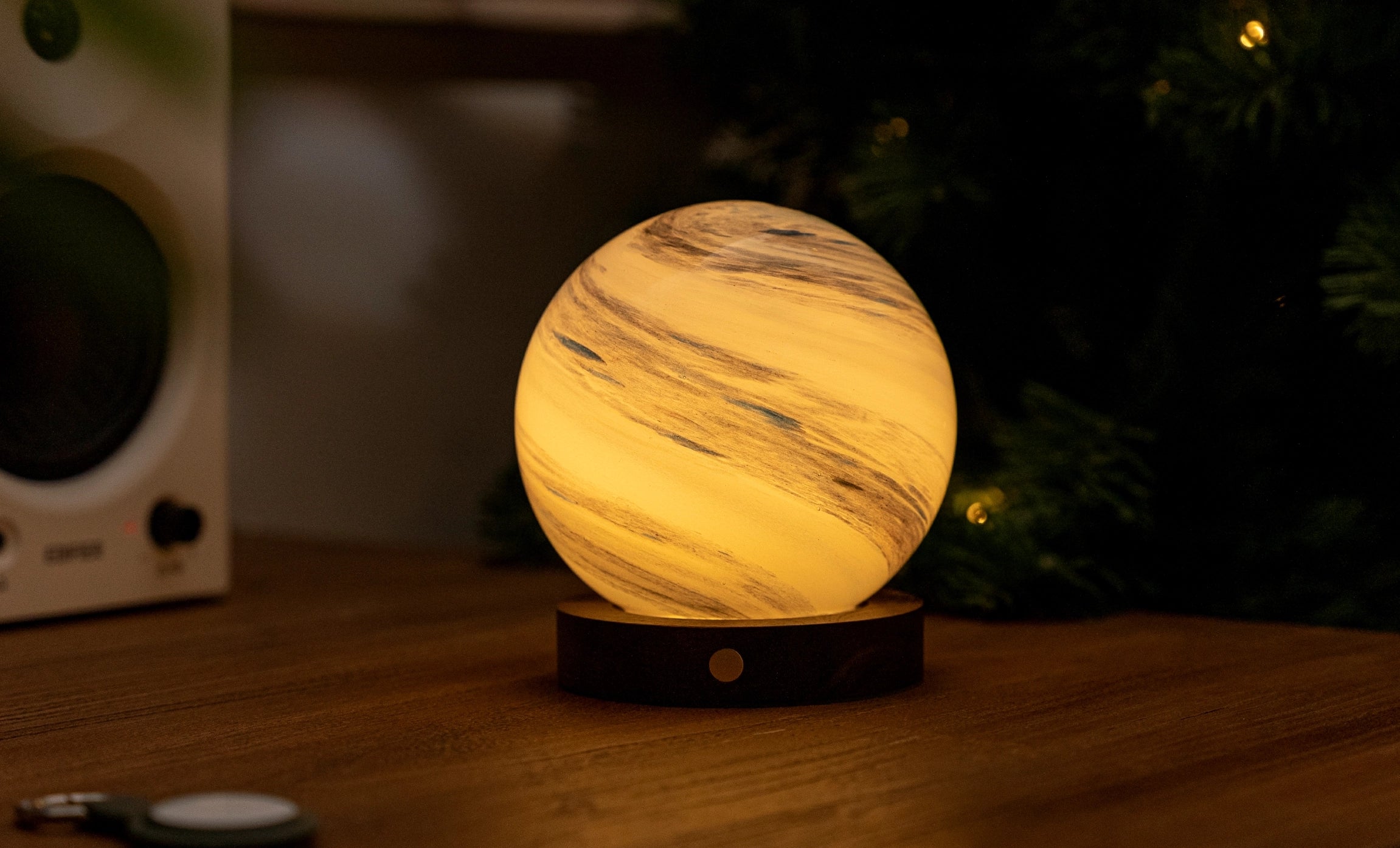 Astra Glass Light- Wireless & Portable - 2024 UK Gift of the Year Winner (Large)