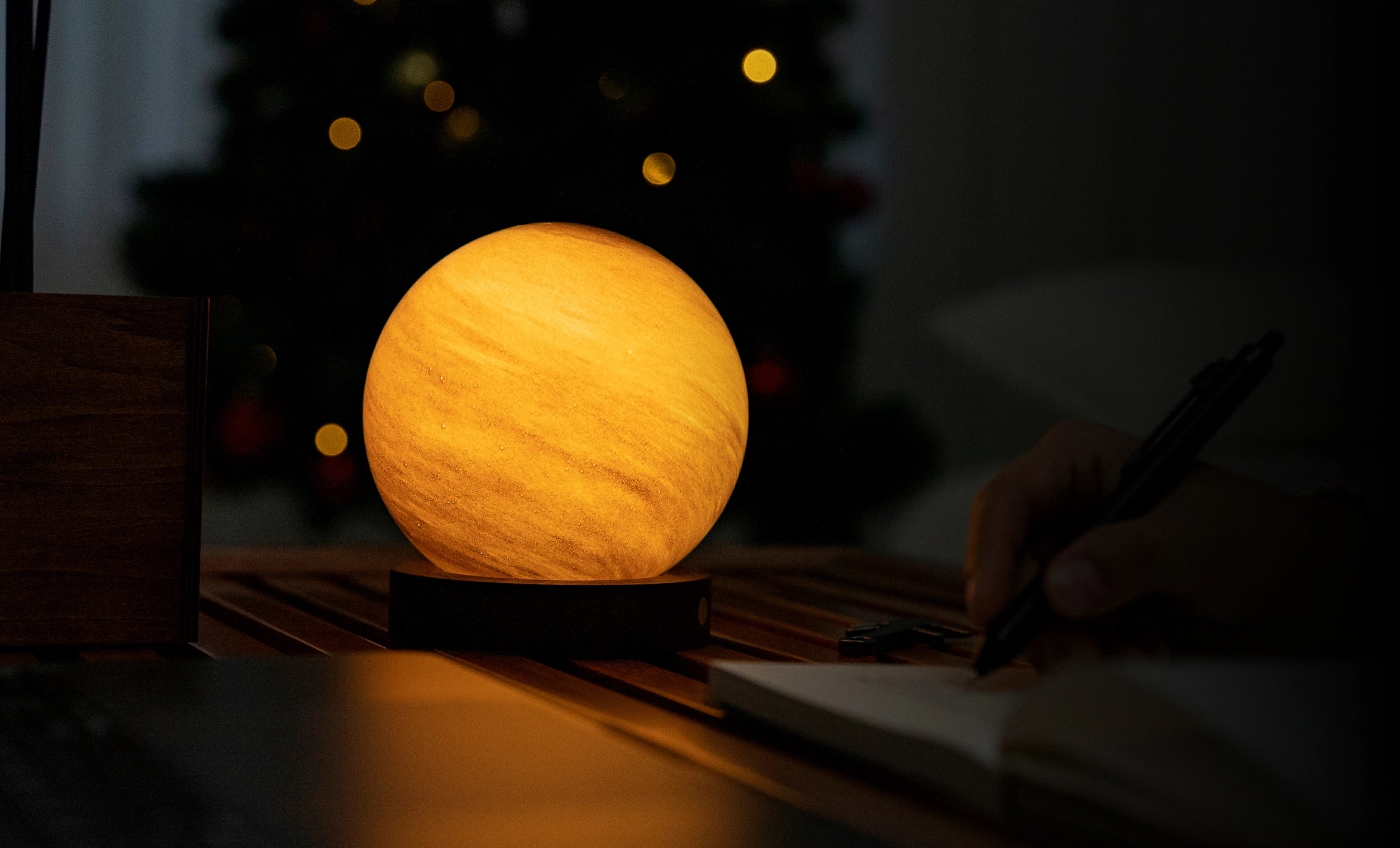 Astra Glass Light- Wireless & Portable - 2024 UK Gift of the Year Winner (Large)