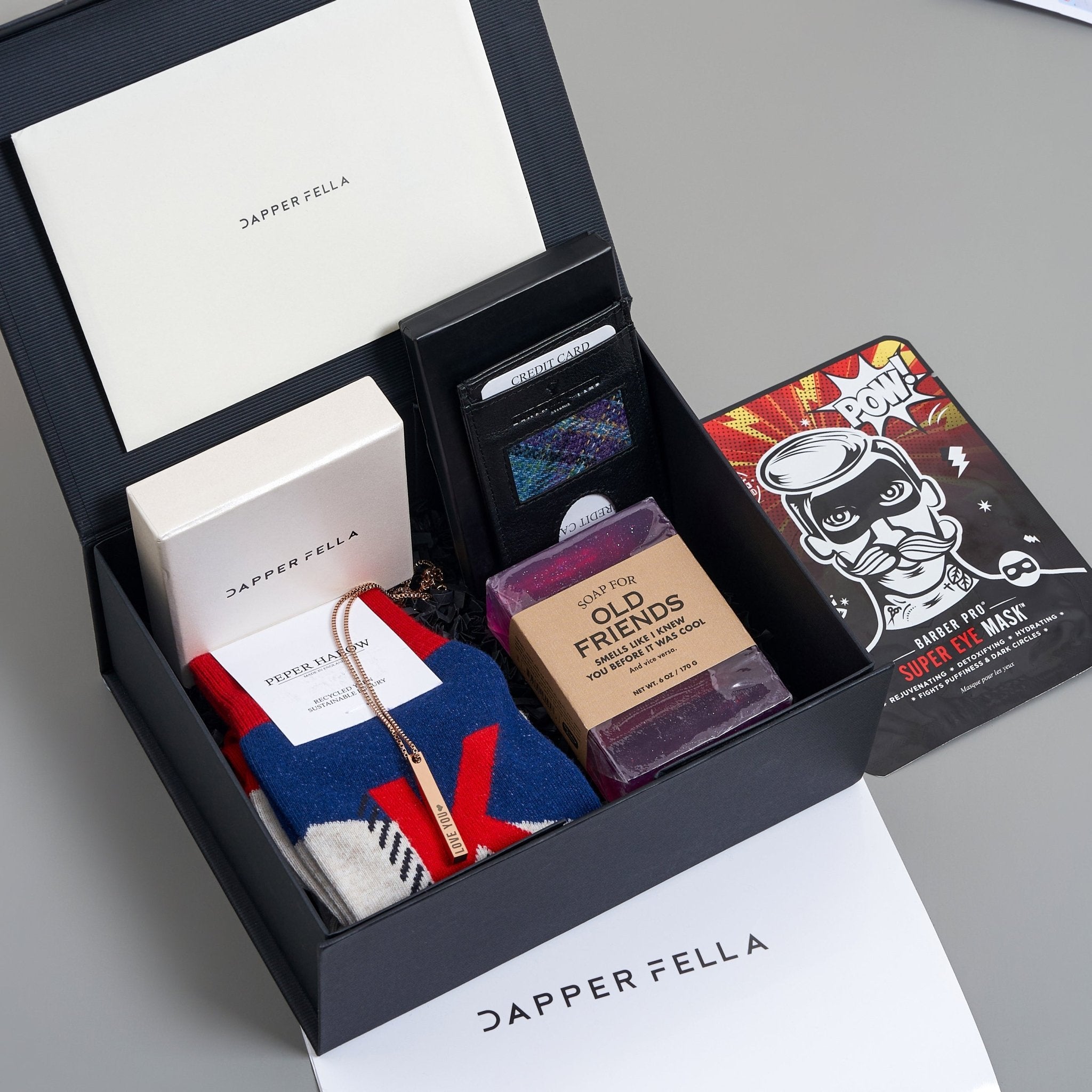 Best Friends Box 03 (Soap/Socks/Wallet/Necklace) - Dapperfella