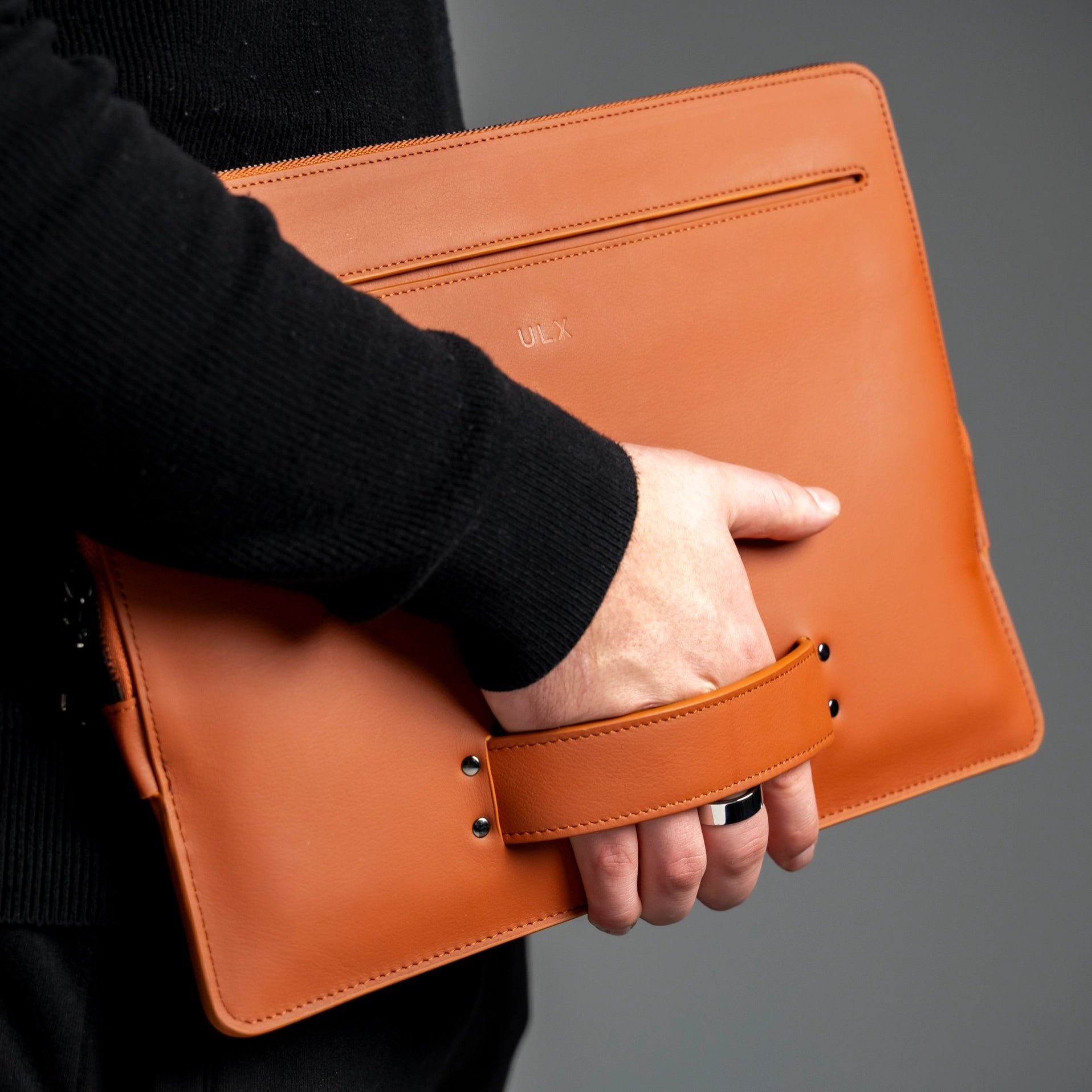 Leather MacBook Sleeve - Brown ( 15/16" laptop) - Dapperfella